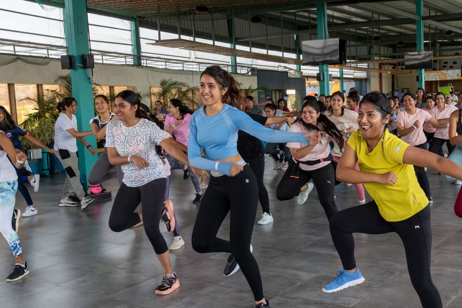 SiS x Kiki's Dance Fitness